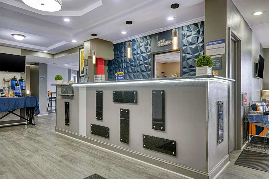 Best Western The Inn At Rochester Airport