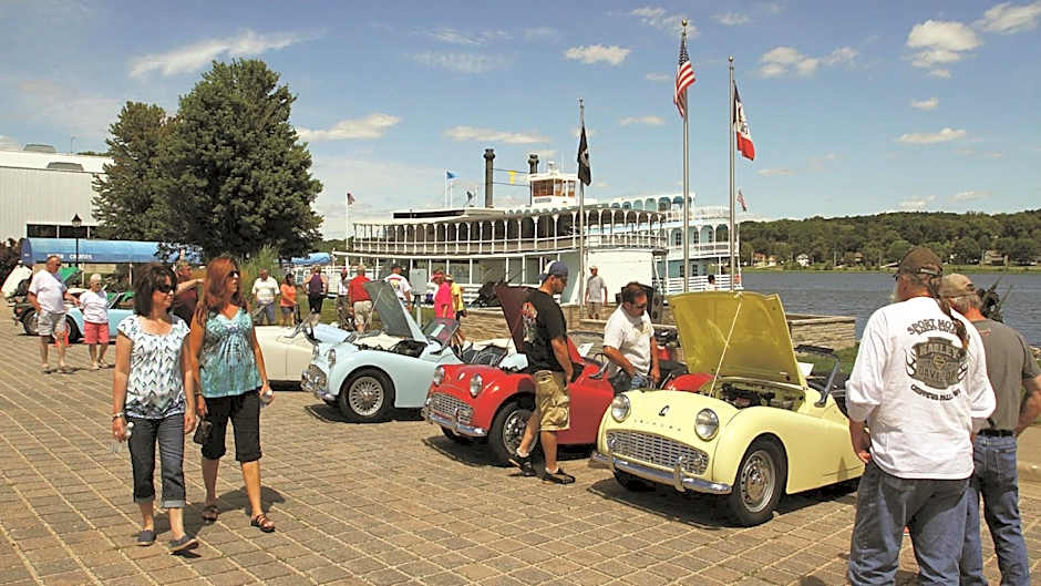 Holiday Inn Express Le Claire Riverfront-Davenport By IHG