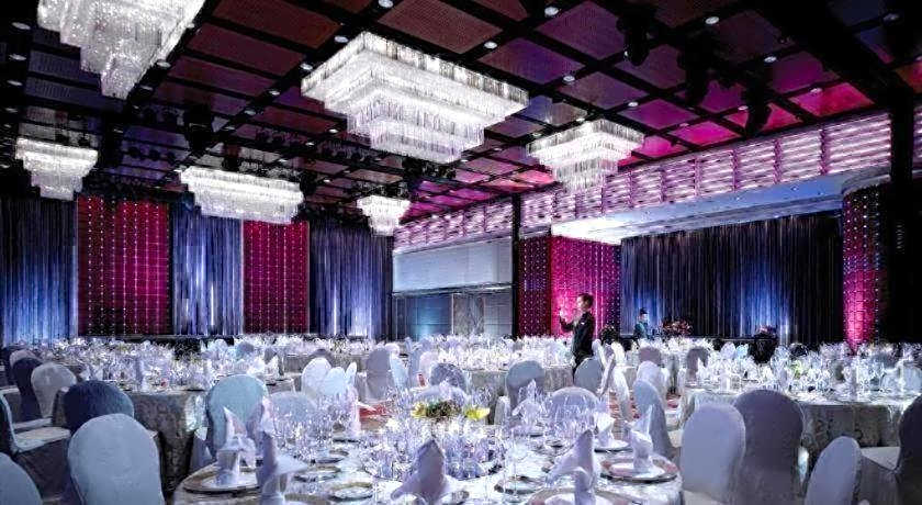 Starworld Hotel