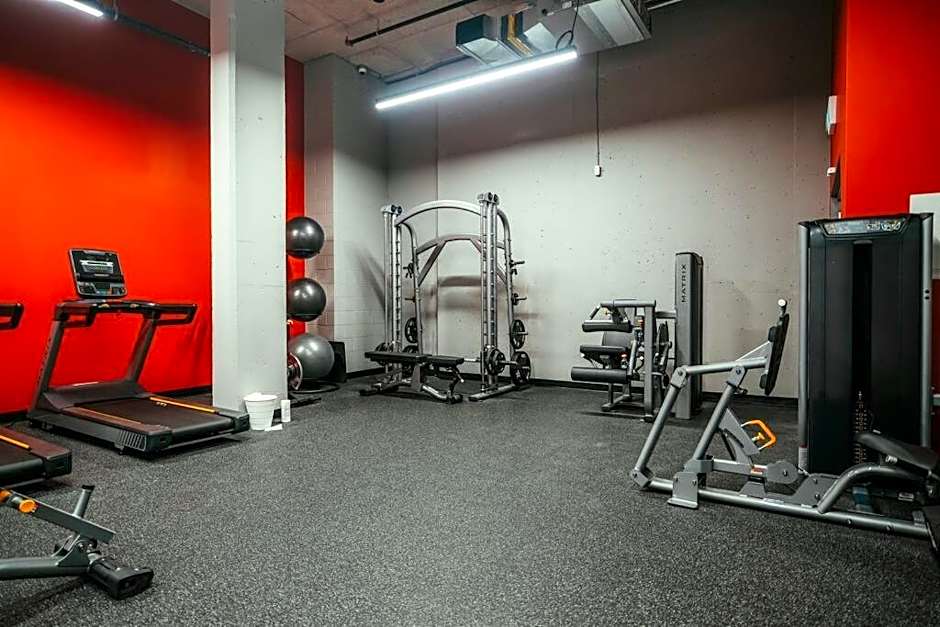 Luxury 1BR Penthouse Apt In Central Halifax