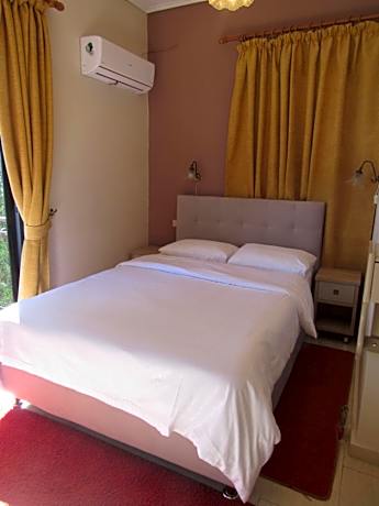 Studio with Partial Sea View