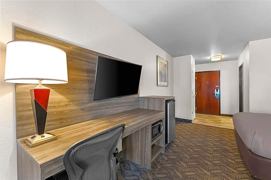 Quality Inn & Suites Salt Lake City Airport West