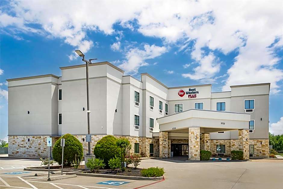 Best Western Plus Waller Hotel