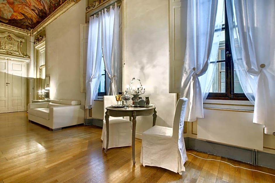 Palazzo Tolomei - Residenza D'Epoca