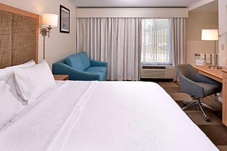 King Room with Spa Bath