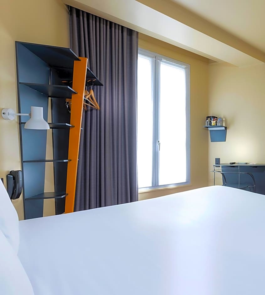 Libertel Canal Saint Martin