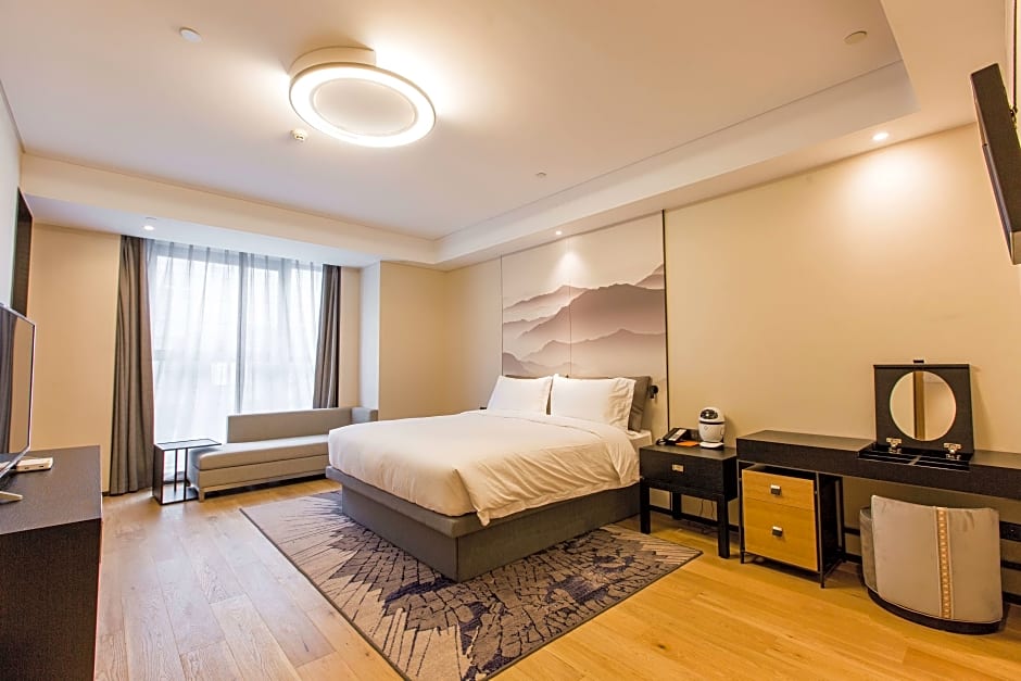 Howard Johnson by Wyndham Life ZhuoYuan Ningbo