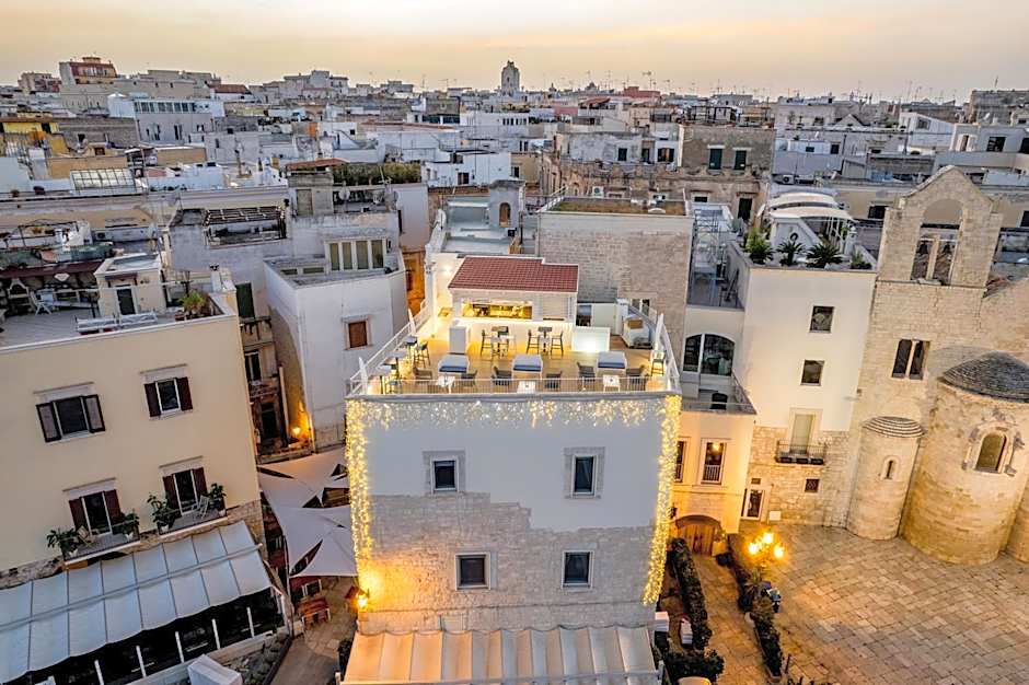 LA BANCHINA LUXURY SUITES