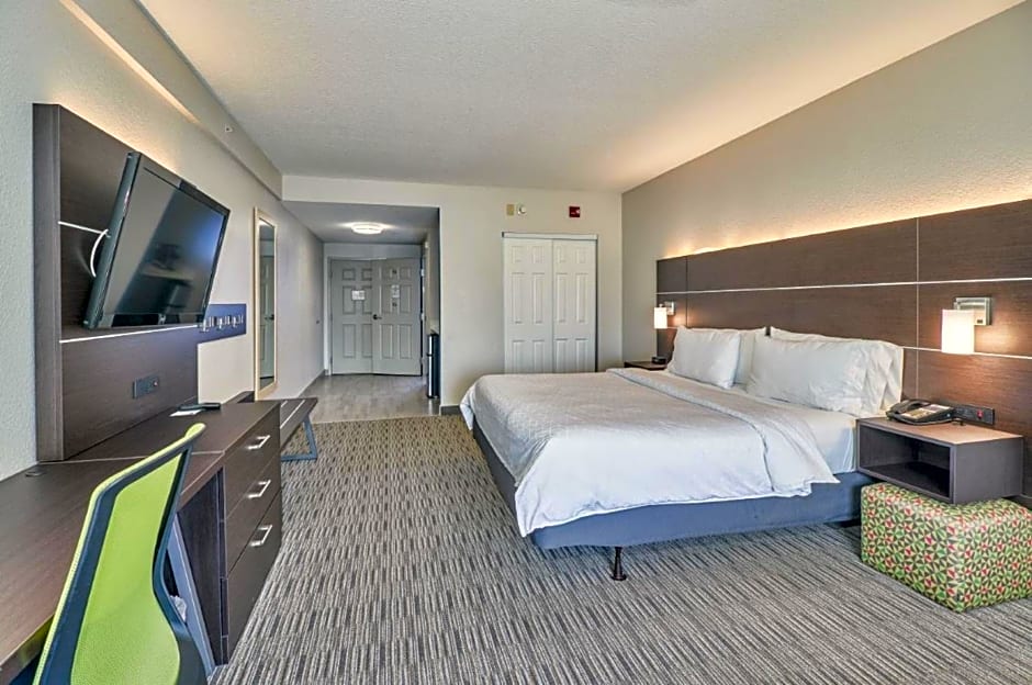 Holiday Inn Express Hotel & Suites Clearwater US 19 North