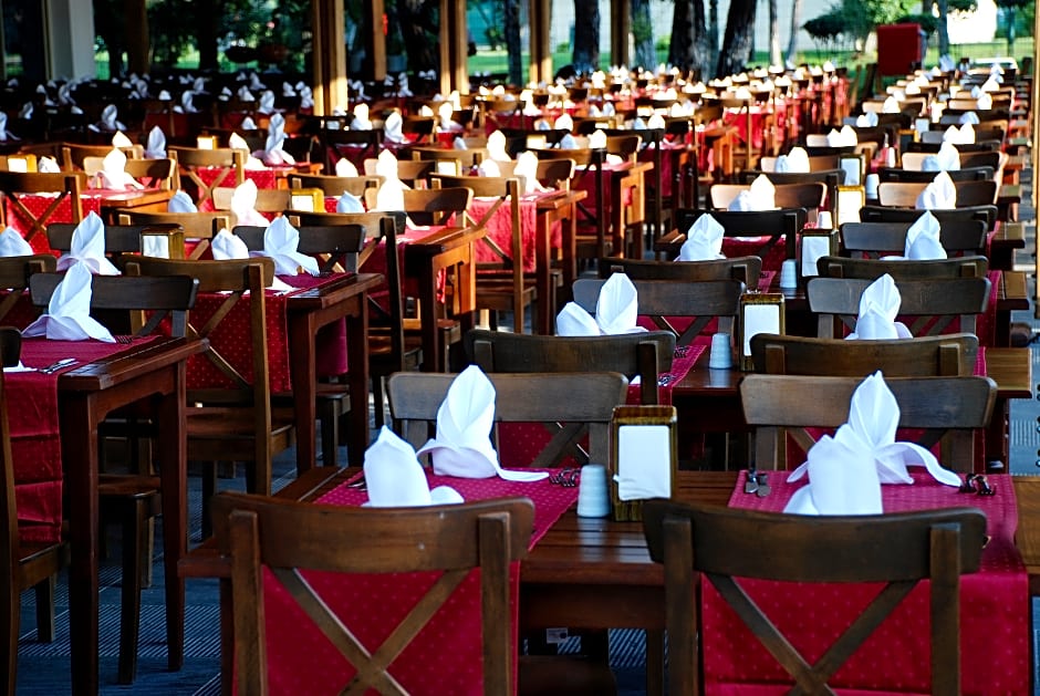 Maya World Hotel Side