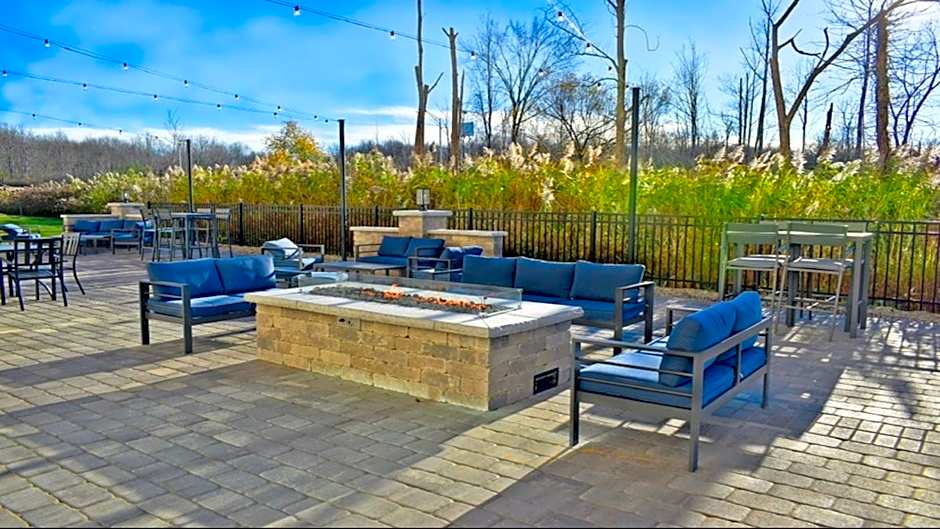 Holiday Inn Express And Suites Madison By IHG