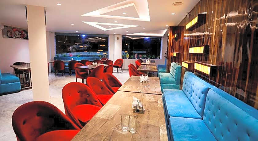 The Hoften Blue Magnets, Dalhousie