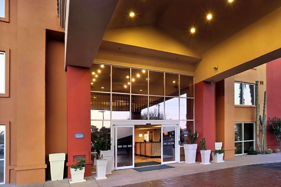 Holiday Inn Express Hotel & Suites Scottsdale - Old Town