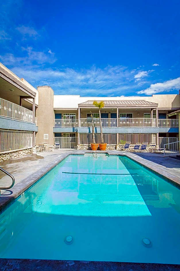 Wave Hotel Manhattan Beach