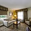 Holiday Inn Express & Suites Merrimack - Nashua by IHG