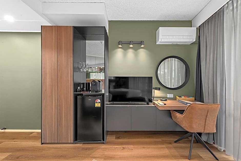 Madison Tower Mill Hotel