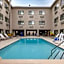Best Western Plus Park Place Inn - Mini Suites