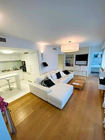 Two-Bedroom Apartment (4 Adults)