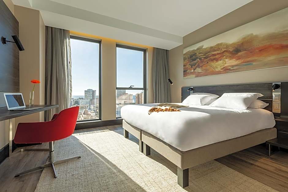 Photo 1 of 4 of Superior 1 Queen Bed