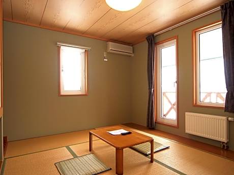 Room with Tatami Area with Shared Bathroom- Non-Smoking
