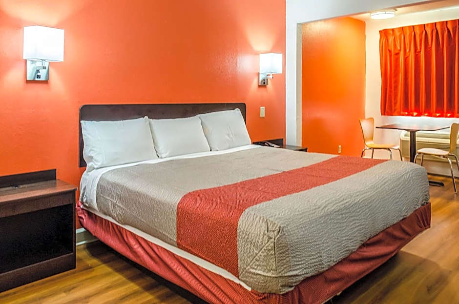 Motel 6-Saraland, AL