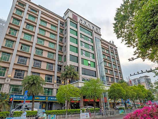 Cheerful Hotel