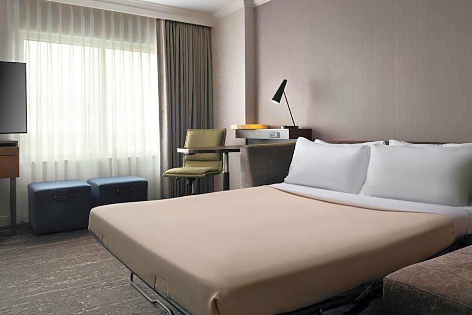 Renaissance by Marriott Boulder Flatiron Hotel