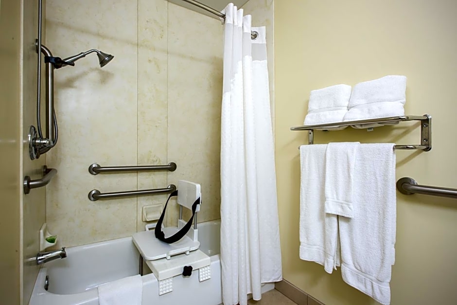 Holiday Inn Express & Suites Vandalia By IHG