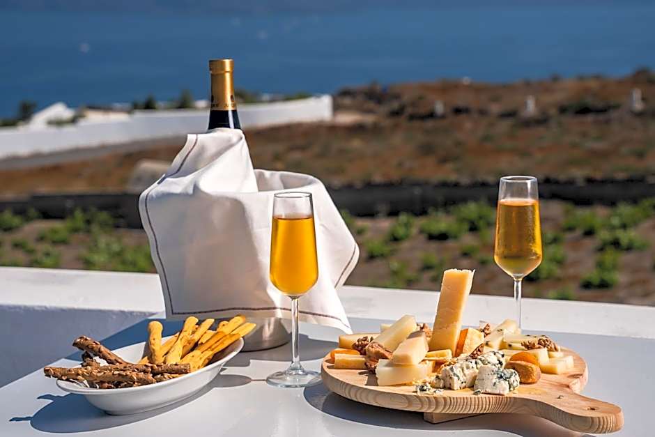 SerenitÃ  Luxury Suites