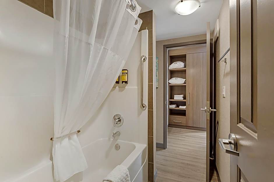 Best Western Plus West Edmonton