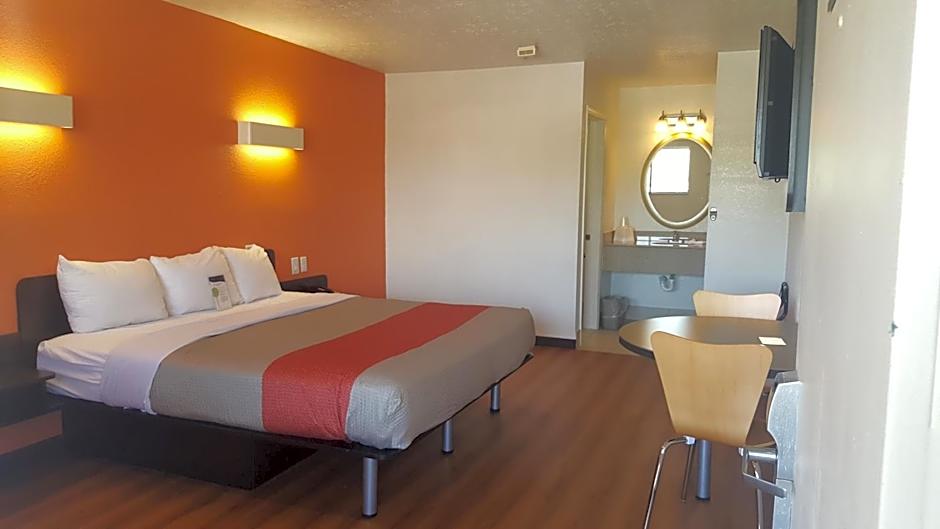 Motel 6-Columbus, OH - OSU