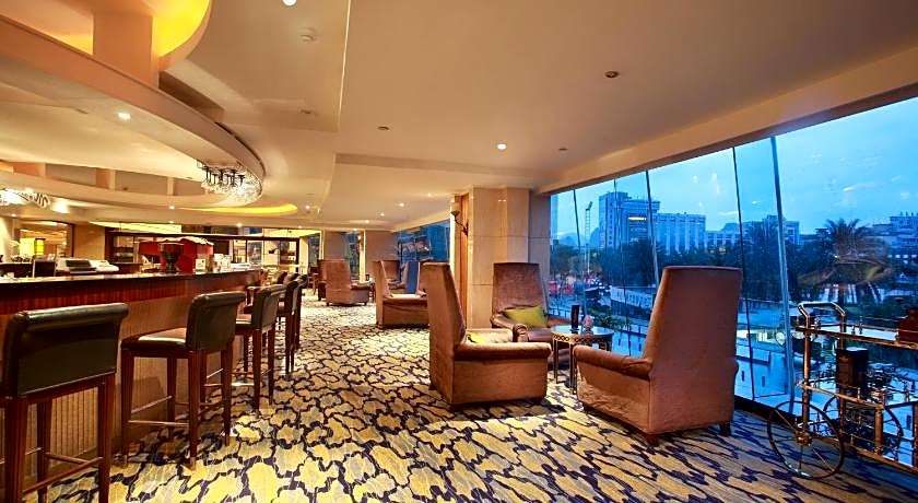 Lijiang Waterfall Hotel