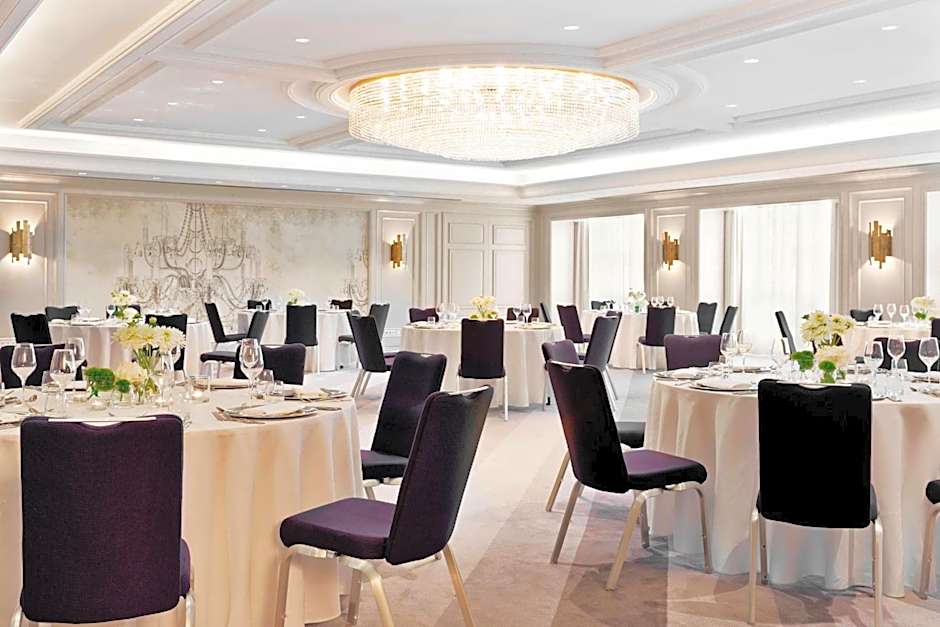 Renaissance® Vienna Schonbrunn Hotel