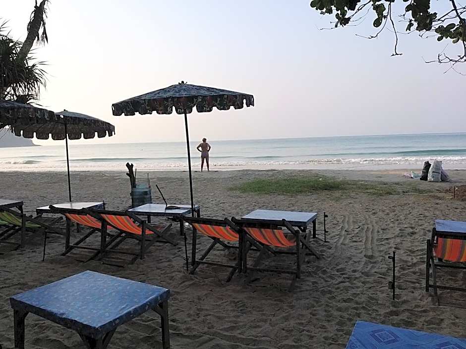 บ้านทะเลอิ่มเอม Bann Talay Im eimm