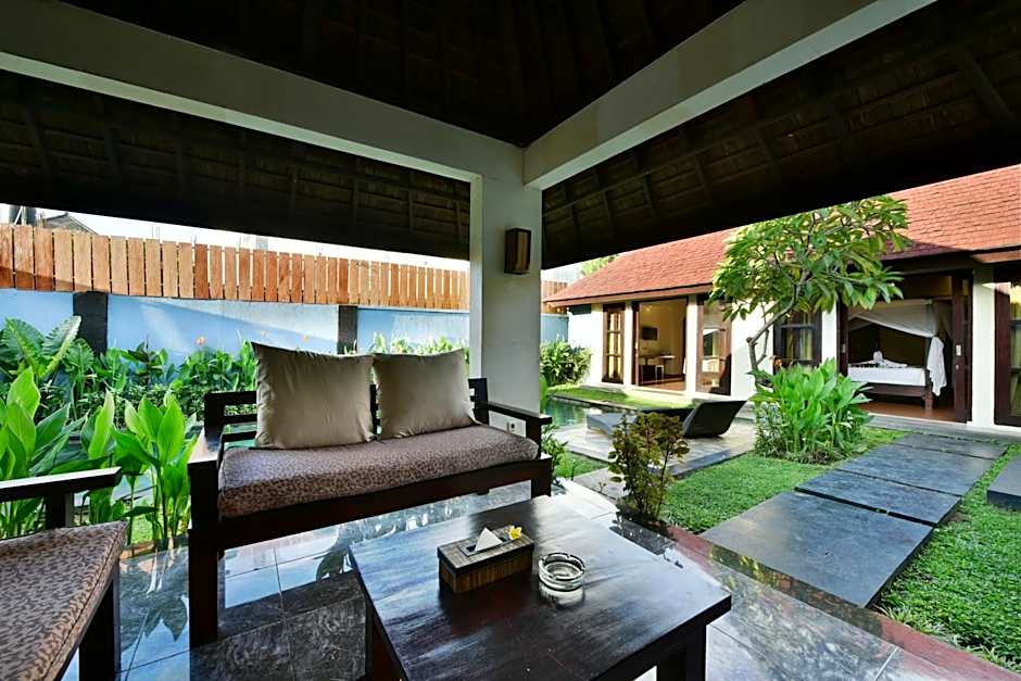 The Khayangan Dreams Villa Umalas