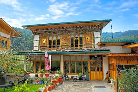 Om Amriti