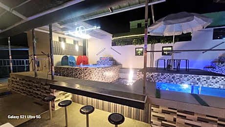 EDVIL BEACH FRONT RESORT