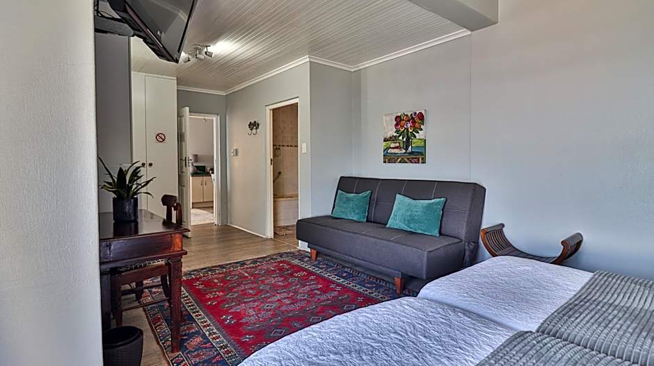 3ColoursBlue Guest House