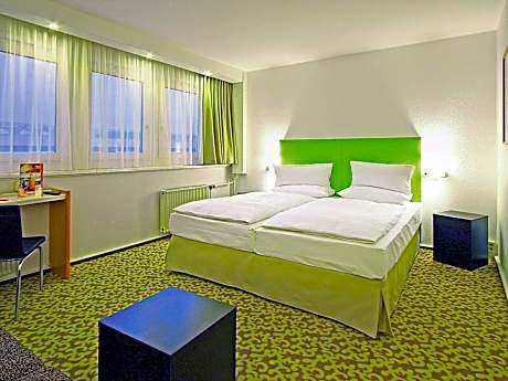 Standard Suite with 1 double bed and 2 sofas