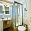 Nanis Hotel & Appartements