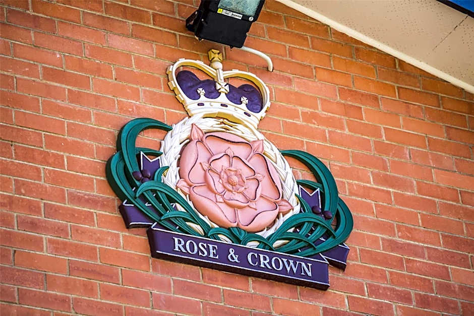 Nightcap at Rose & Crown Hotel