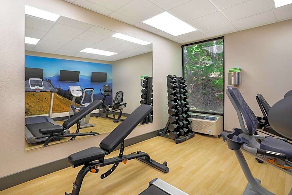 Clarion Pointe Cherokee
