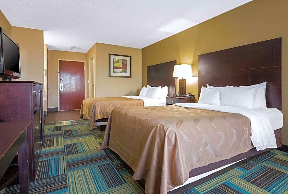 Quality Inn & Suites Arnold