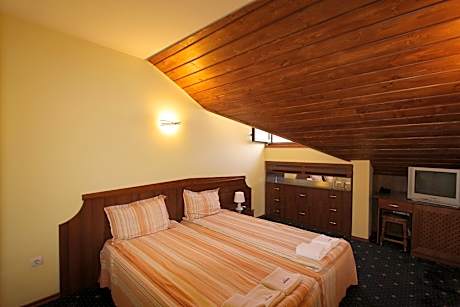 Economy Twin Room - Free SPA Access