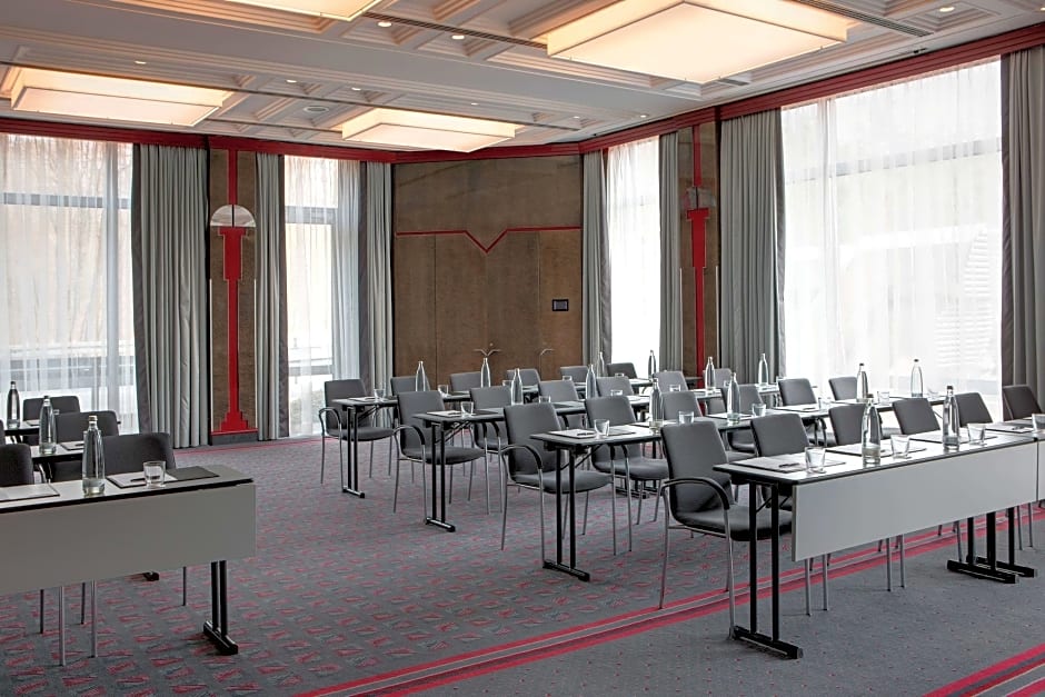 стейгенбергер делюкс. Steigenberger golf resort 5 эль-гуна. Steigenberger hotel residence 5 old airport road. фото номера отеля штайгенбергер. арт отель аэропорт.