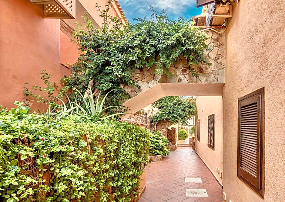 Residence a Golfo di Marinella a 450 mt dal mare