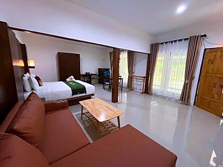 Deluxe Double Room with Garden View