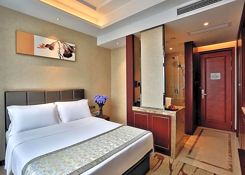 Yiwu Zhonglian Kaixin Hotel