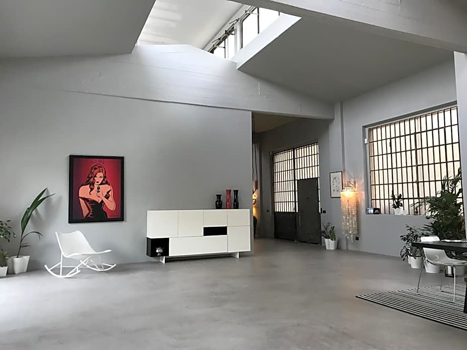 Loft Navigli With Private Garden