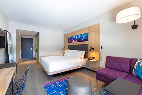ALOFT, Guest room, 1 King, City view